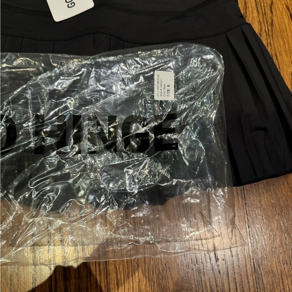 brand new with tags gold hinge skirt - Picture 2 of 3